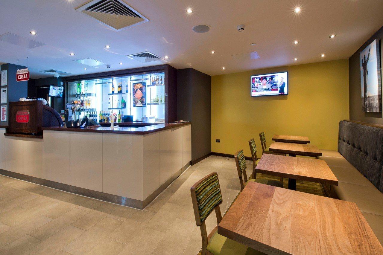 Premier Inn Cheltenham Town Centre Dış mekan fotoğraf
