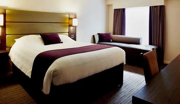 Premier Inn Cheltenham Town Centre Dış mekan fotoğraf